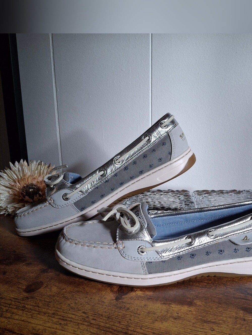 Sperry Top-Sider Boat Shoe Silver Metallic Gray Blue with Navy Accents 8.5